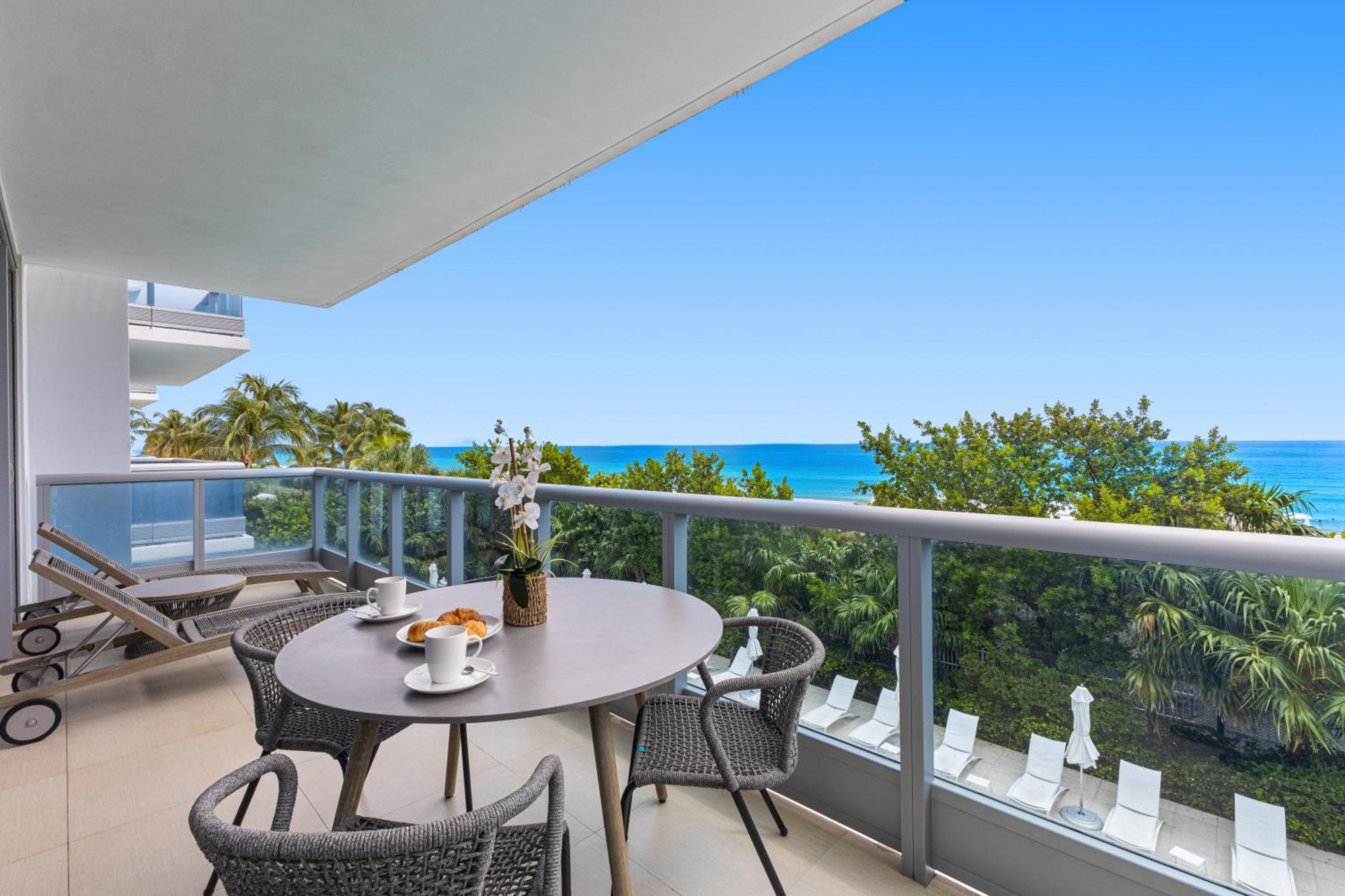 Dharma Home Suites Miami Beach At Monte Carlo 外观 照片