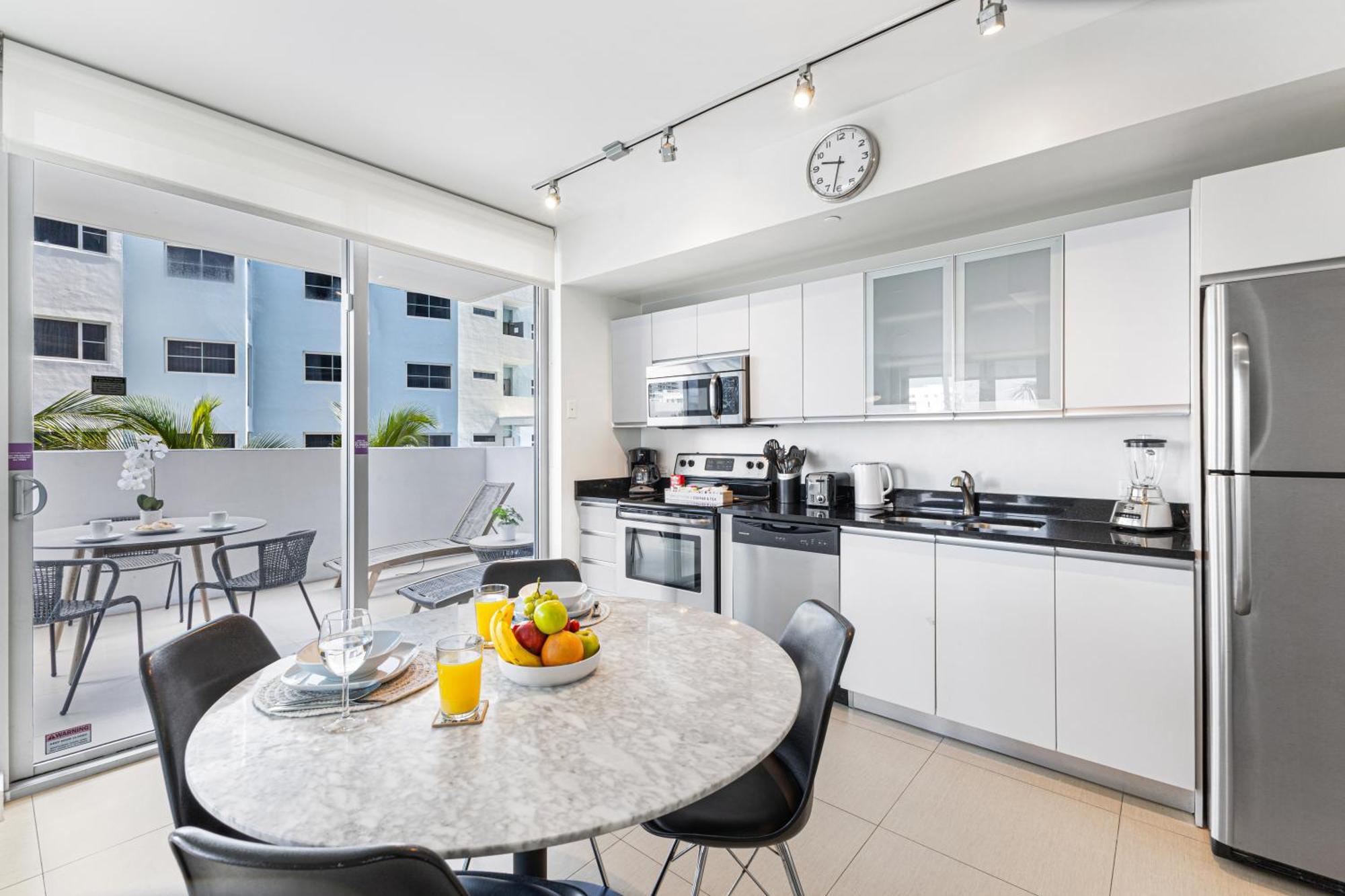 Dharma Home Suites Miami Beach At Monte Carlo 外观 照片