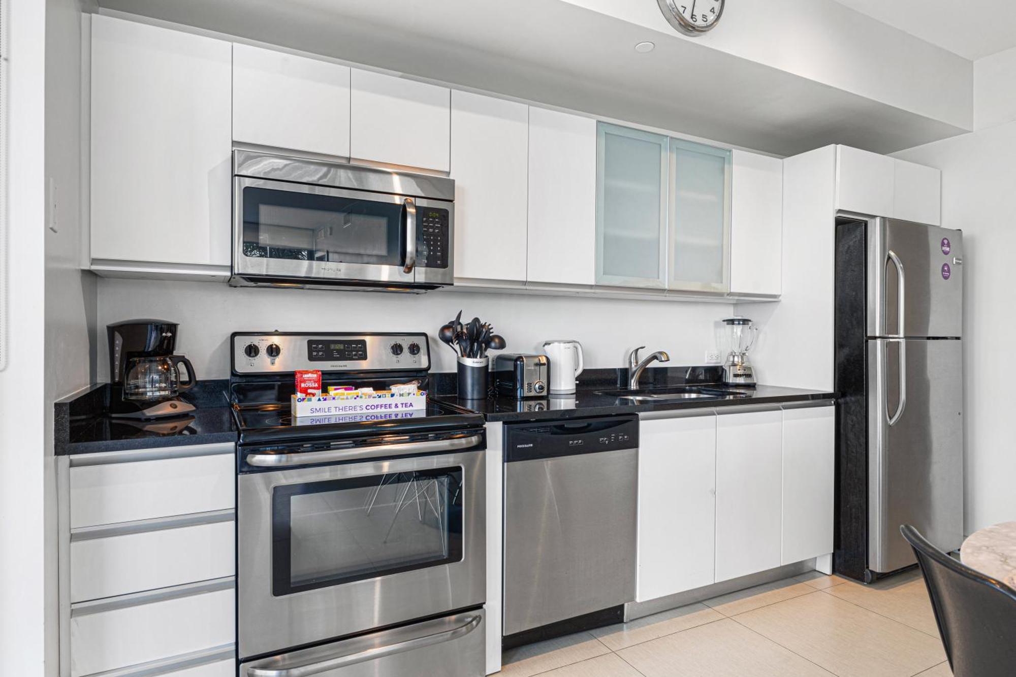 Dharma Home Suites Miami Beach At Monte Carlo 外观 照片