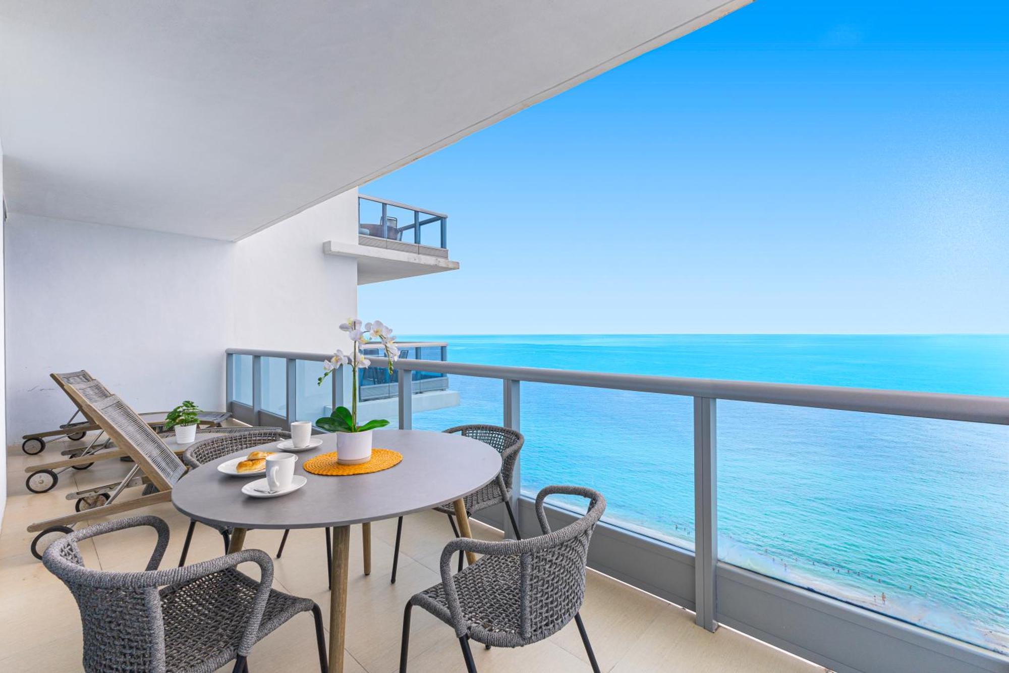 Dharma Home Suites Miami Beach At Monte Carlo 外观 照片