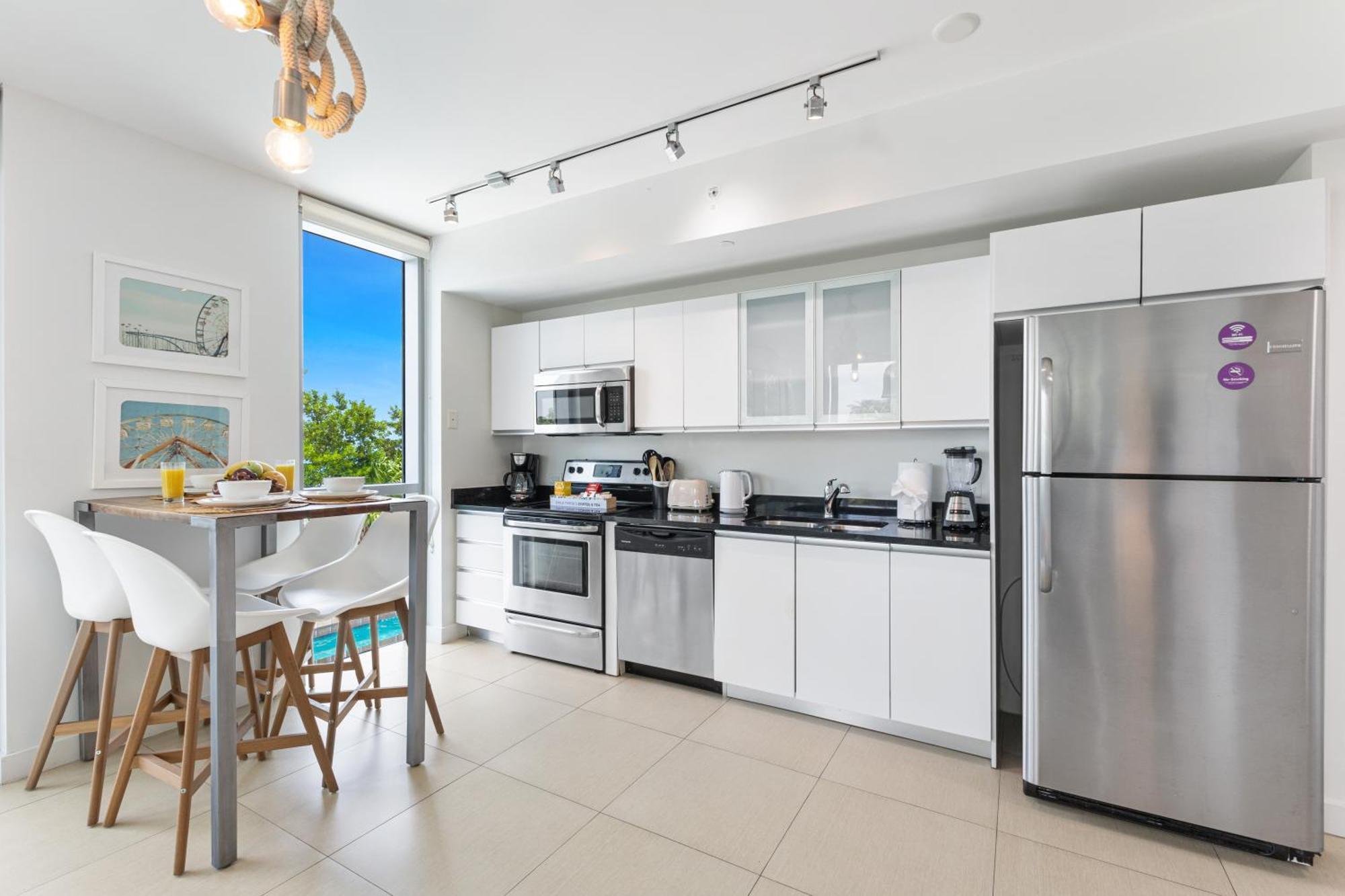 Dharma Home Suites Miami Beach At Monte Carlo 外观 照片